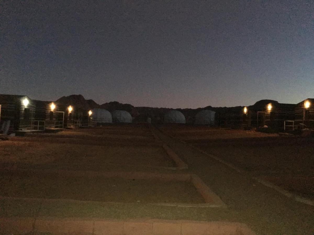 Oryx Camp Hotel Wadi Rum Luaran gambar